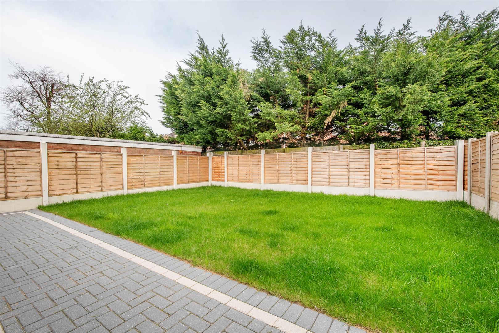 3 bed property in Kellet Avenue, Leyland